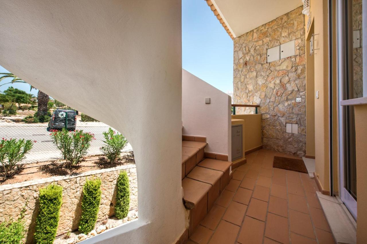 Beautiful Two Bedroom Apartment With Roof Terrace Carvoeiro  Exterior foto